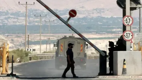 A Pair of Victims Shot in Attack Near Jordan-West Bank Checkpoint, Israeli Military States