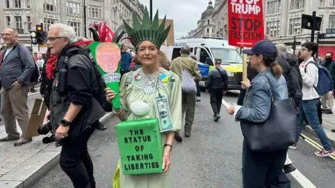 Numerous Demonstrators Converge in Central London to Denounce President Trump's Official UK Trip